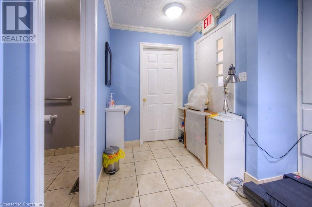 230 Highland Road W, Kitchener, Ontario  N2M 3C2 - Photo 4 - 40719432