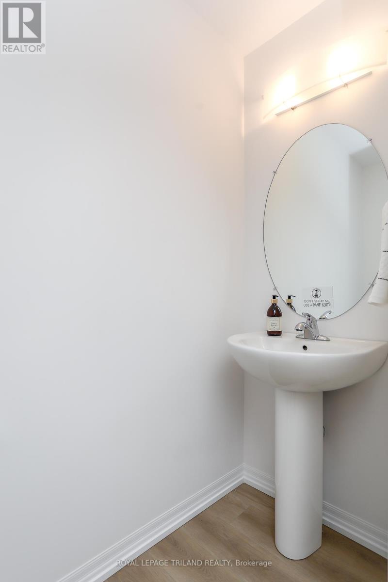 10 Silverleaf Path, St. Thomas, Ontario  N5R 0N6 - Photo 24 - X12093950