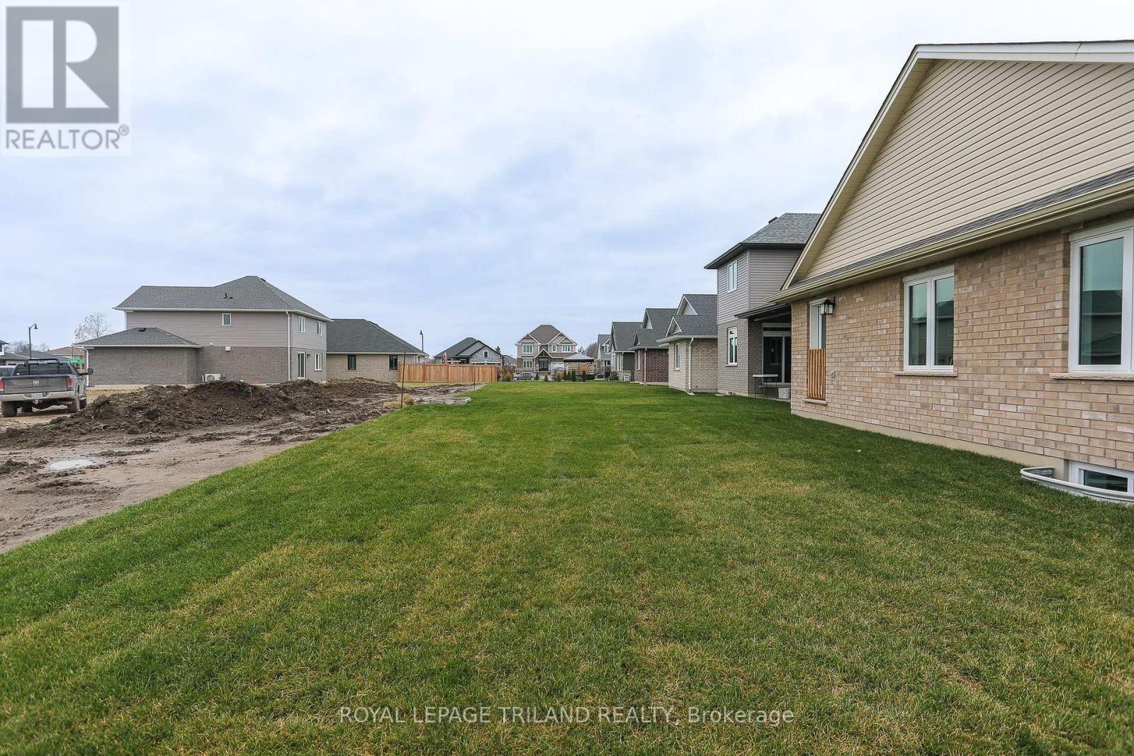 10 Silverleaf Path, St. Thomas, Ontario  N5R 0N6 - Photo 29 - X12093950