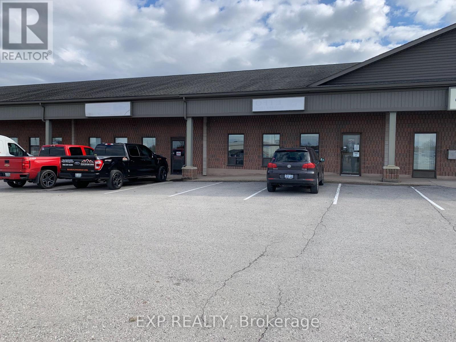 6 - 2601 Highway 20 Highway, Thorold, Ontario  L0S 1E6 - Photo 2 - X12093993