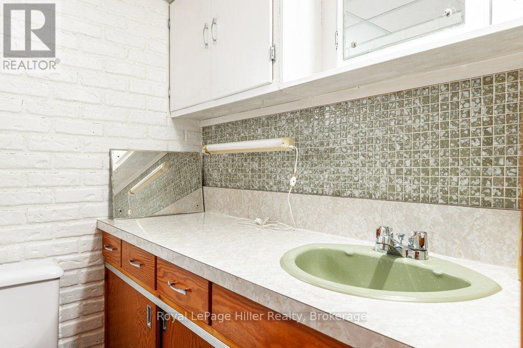 174 Charles Street, Stratford, Ontario  N5A 5Y2 - Photo 21 - X12093994