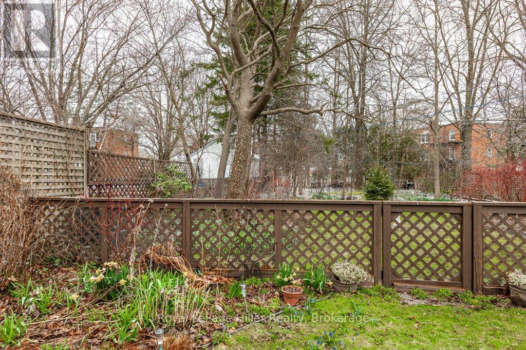 174 Charles Street, Stratford, Ontario  N5A 5Y2 - Photo 25 - X12093994
