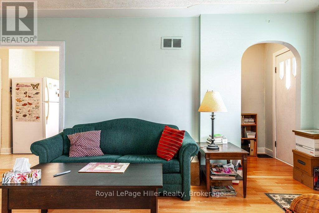 174 Charles Street, Stratford, Ontario  N5A 5Y2 - Photo 6 - X12093994