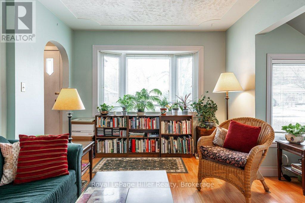 174 Charles Street, Stratford, Ontario  N5A 5Y2 - Photo 7 - X12093994