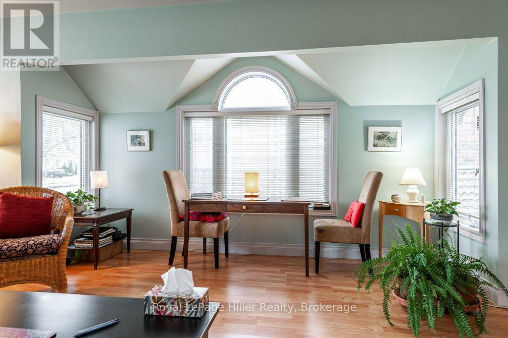 174 Charles Street, Stratford, Ontario  N5A 5Y2 - Photo 8 - X12093994