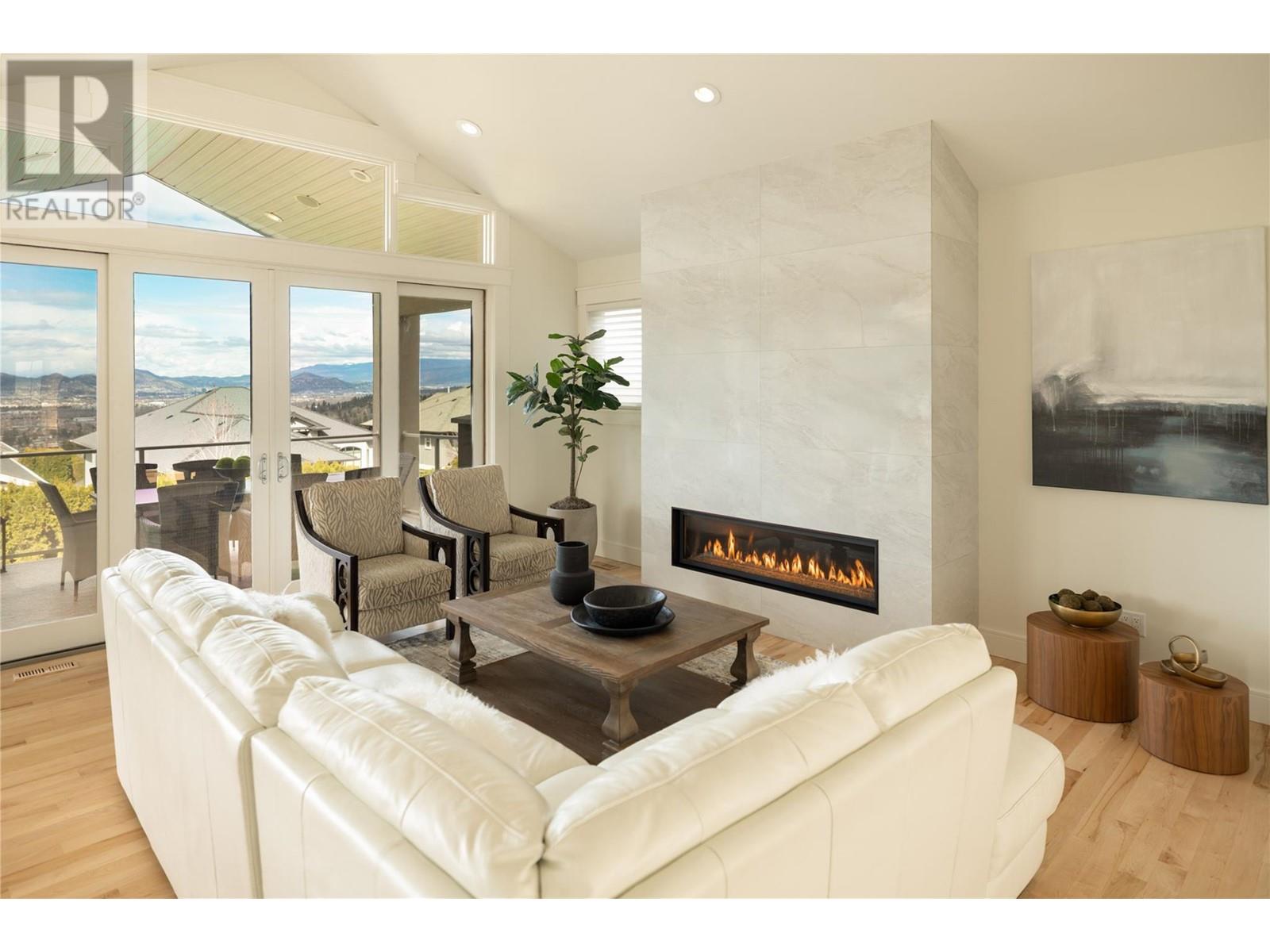 Property at 628 Devonian Avenue image 1