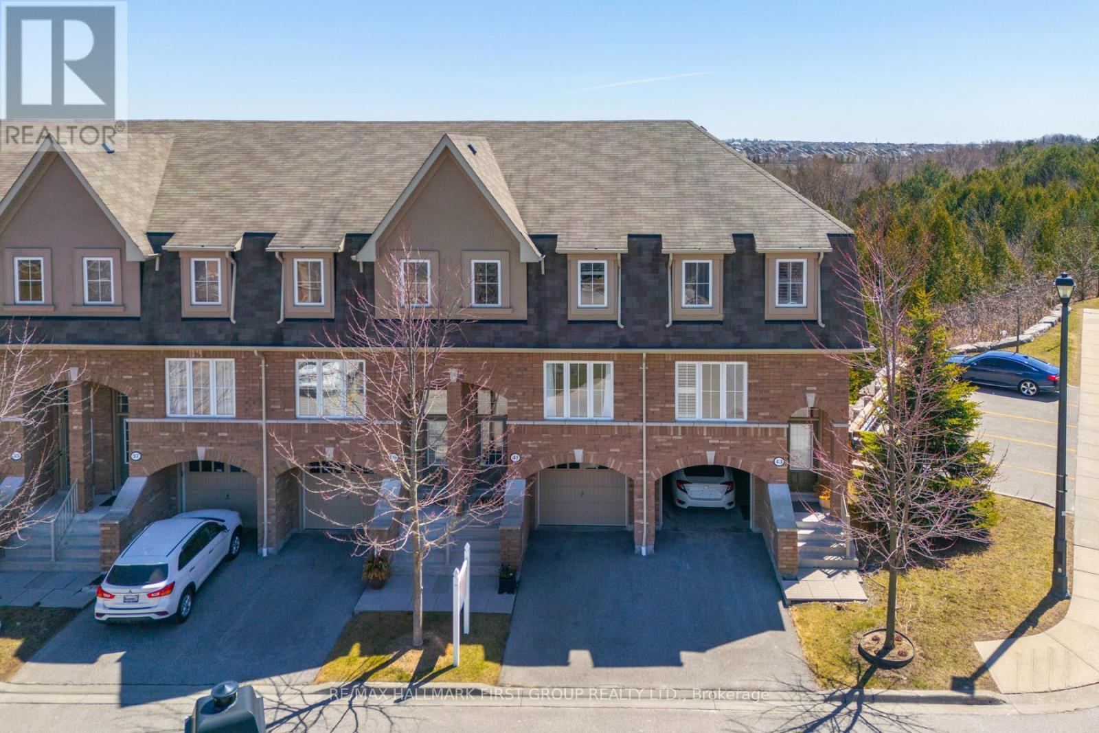 Property at 41 REEVESMERE LANE image 2