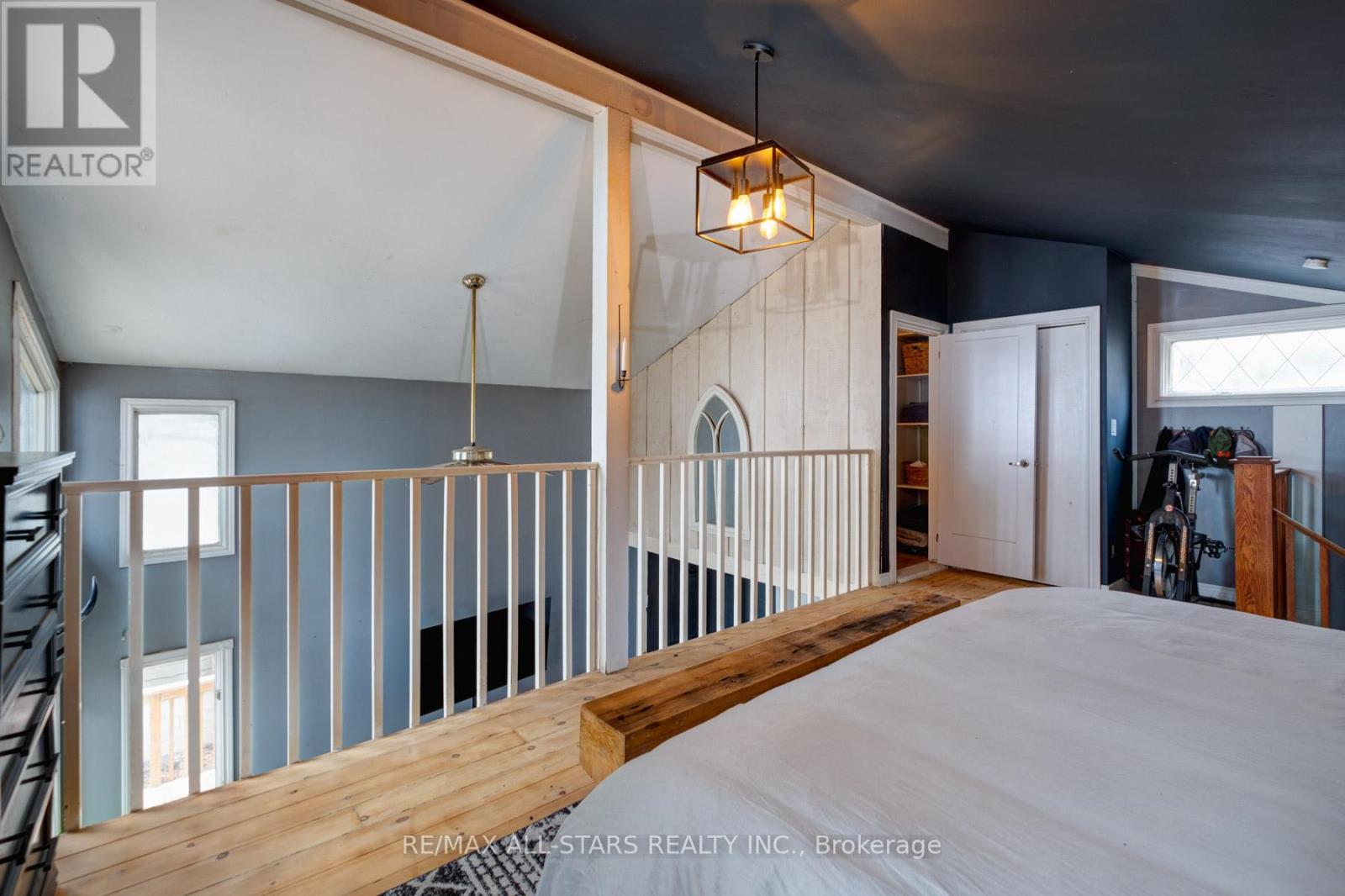 Property at 126 PINE POINT LANE image 3