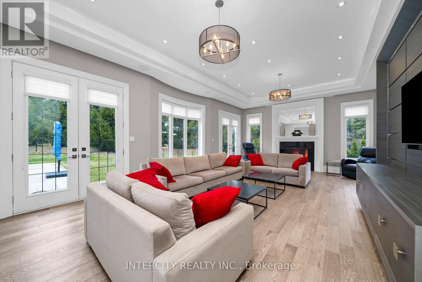 34 Rosebud Court, Vaughan (Kleinburg), Ontario  L0J 1C0 - Photo 13 - N12093952