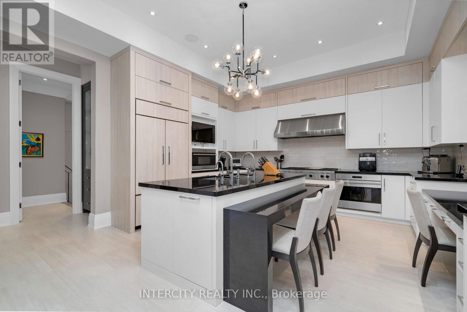 34 Rosebud Court, Vaughan (Kleinburg), Ontario  L0J 1C0 - Photo 9 - N12093952