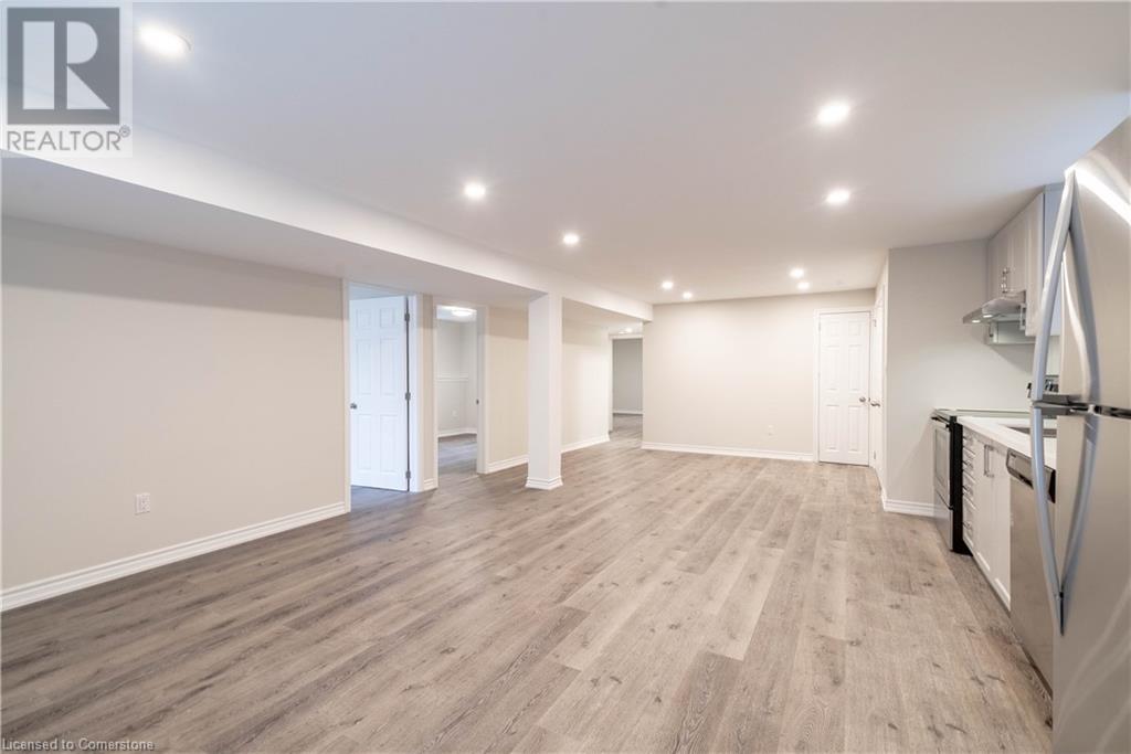 347 Clifton Downs Road Unit# 2, Hamilton, Ontario  L9C 7A8 - Photo 8 - 40719892