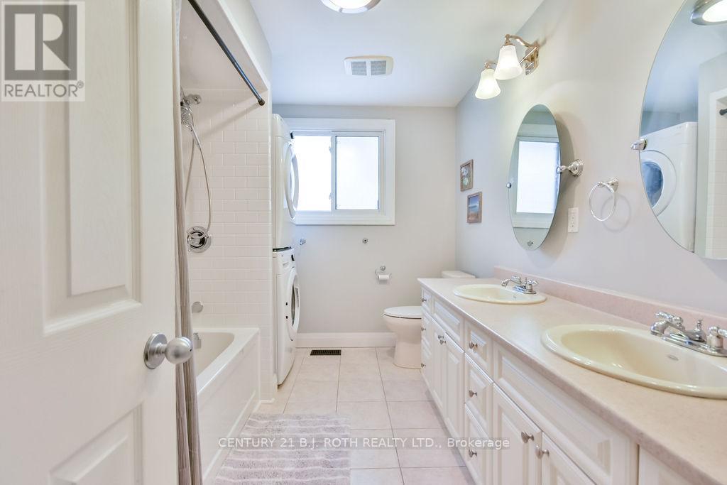 10457 Darkwood Road, Milton, Ontario  L0P 1J0 - Photo 16 - W12018431