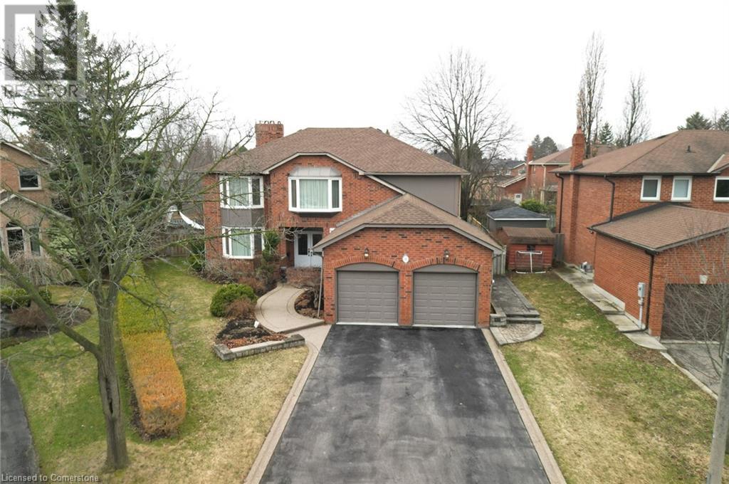 Property at 15 BROOKBANK Court image 3