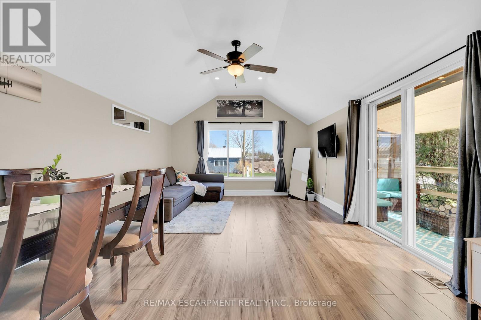 Property at 3614 CAMPDEN ROAD image 2