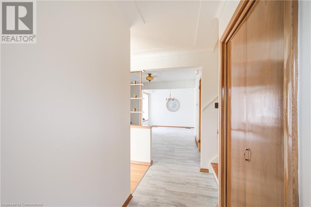 Property at 94 HAROLD Avenue image 4