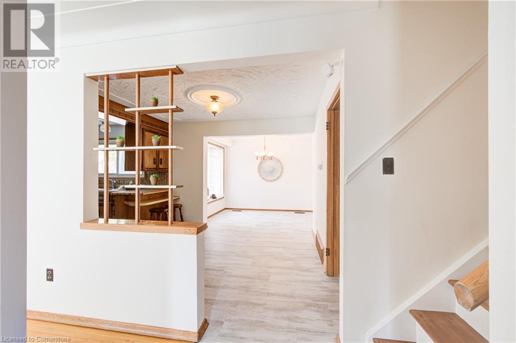 Property at 94 HAROLD Avenue image 5
