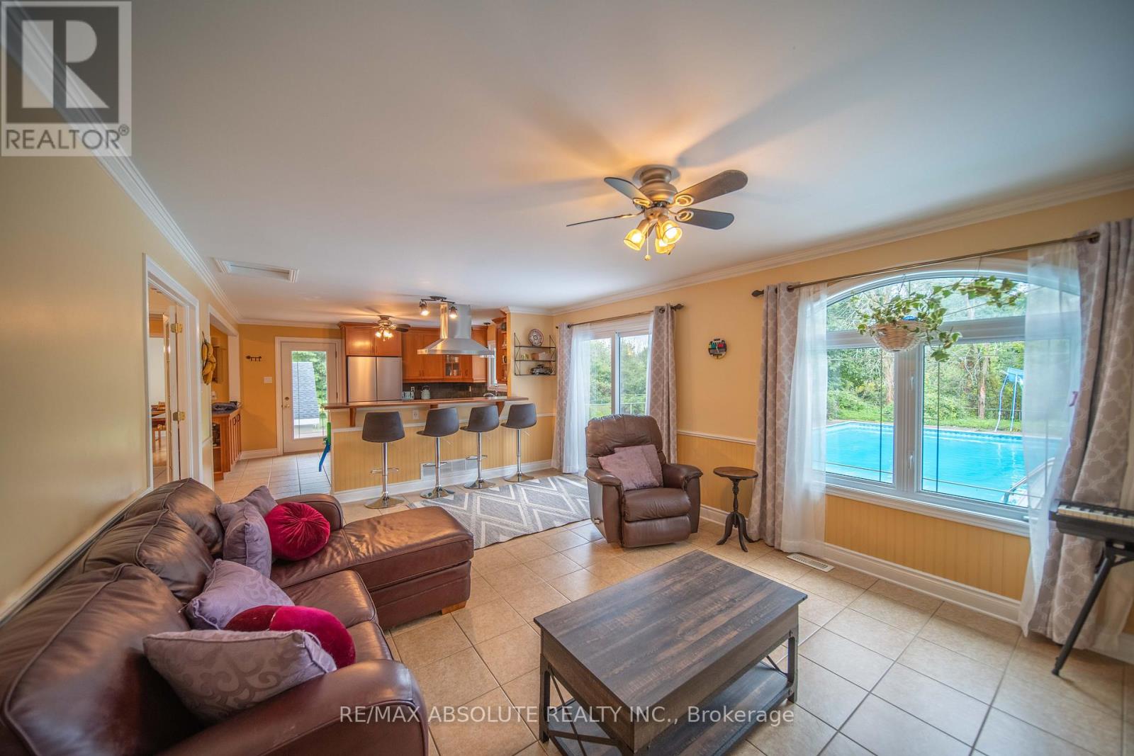 139 Felton Crescent, Russell, Ontario  K4R 1E5 - Photo 8 - X12094072