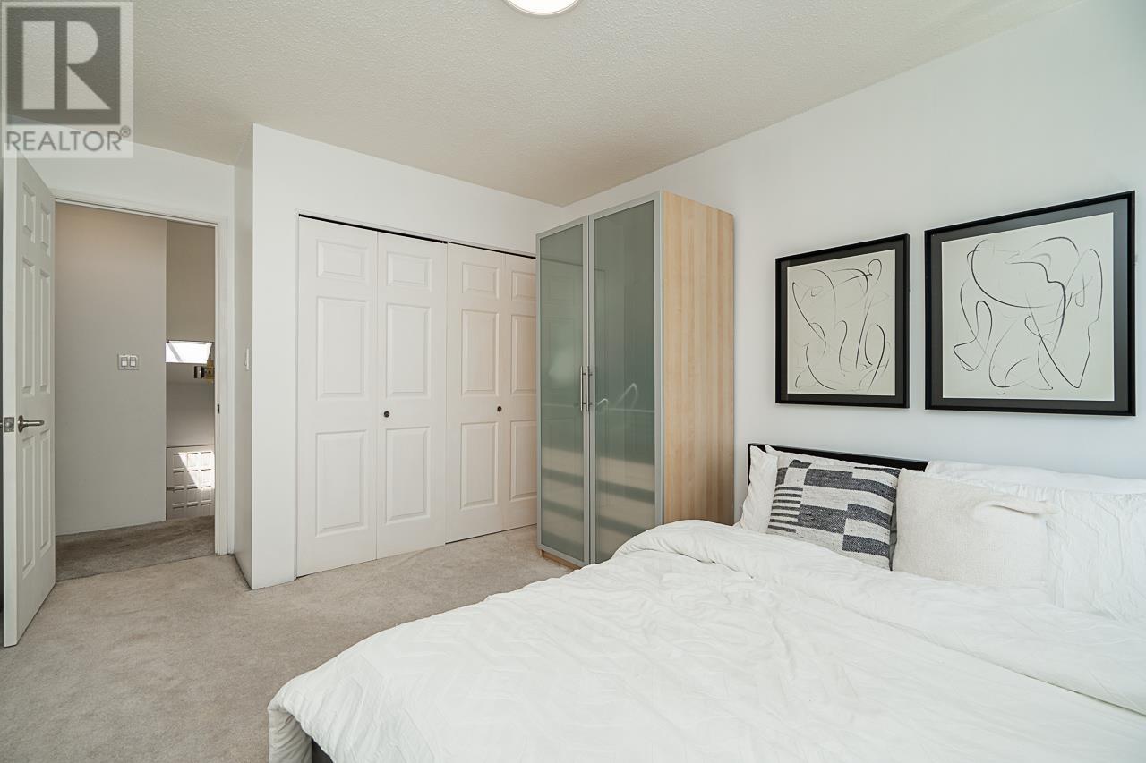 2948 Roseglen Court, Burnaby, British Columbia  V5A 3W4 - Photo 30 - R2992130