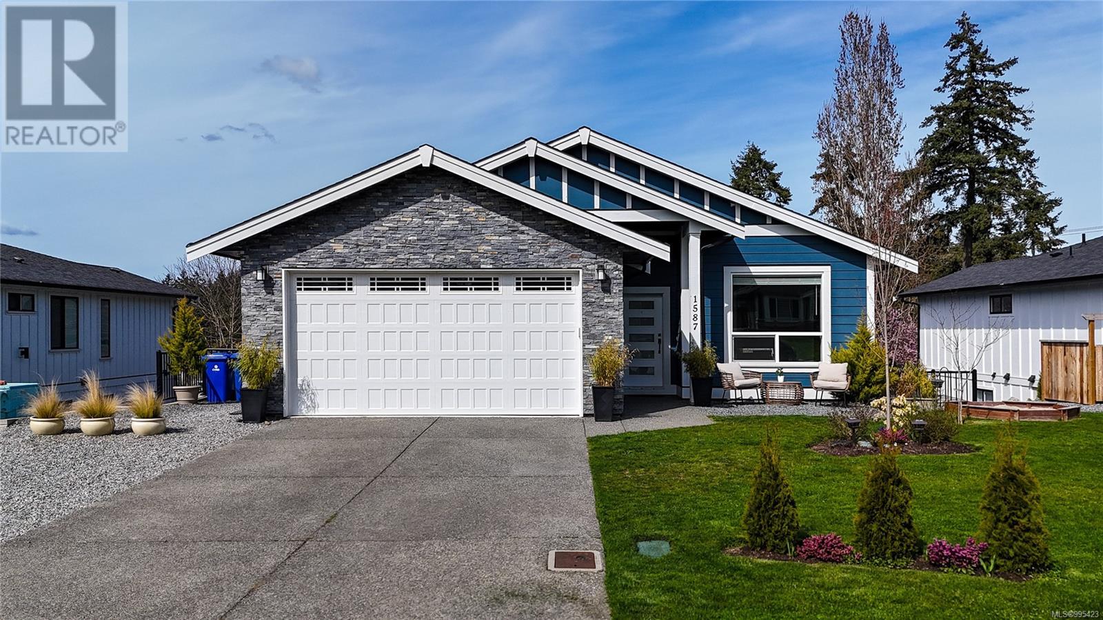 Property at 1587 Rondeault Rd image 2