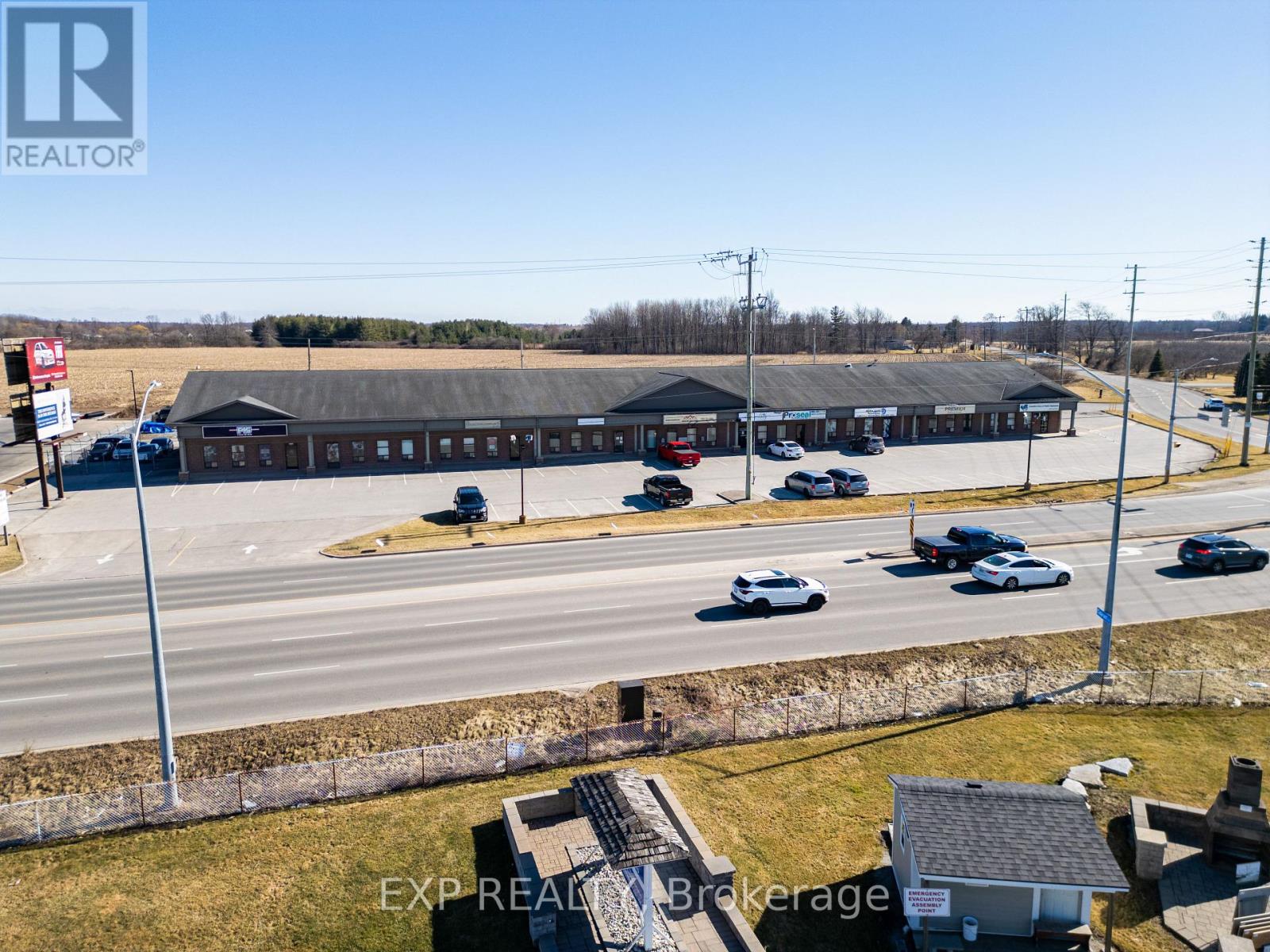 6 - 2601 Highway 20 Highway, Thorold, Ontario  L0S 1E6 - Photo 8 - X12093993