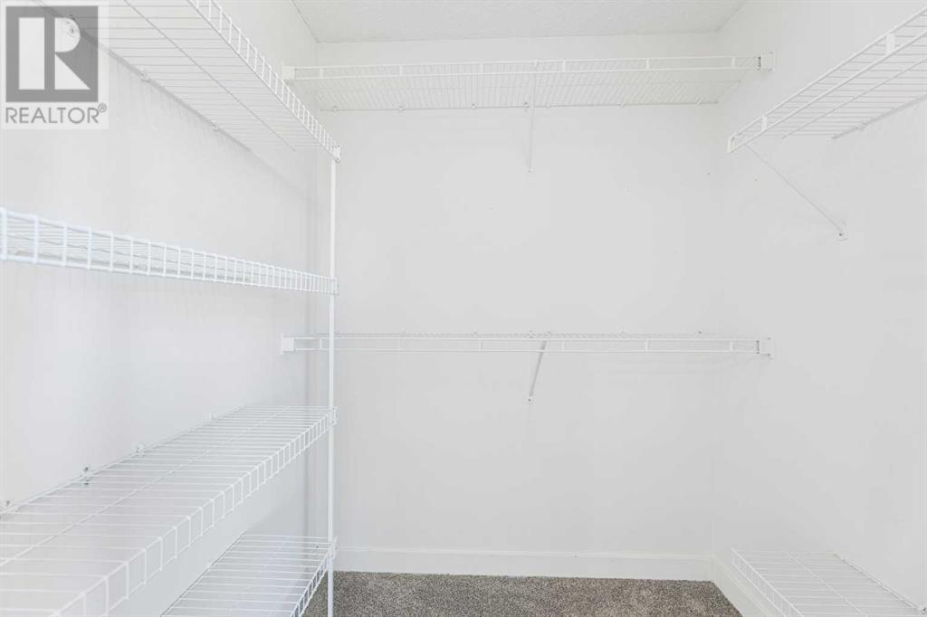 53 Strathlea Grove Sw, Calgary, Alberta  T3H 5C5 - Photo 26 - A2213324