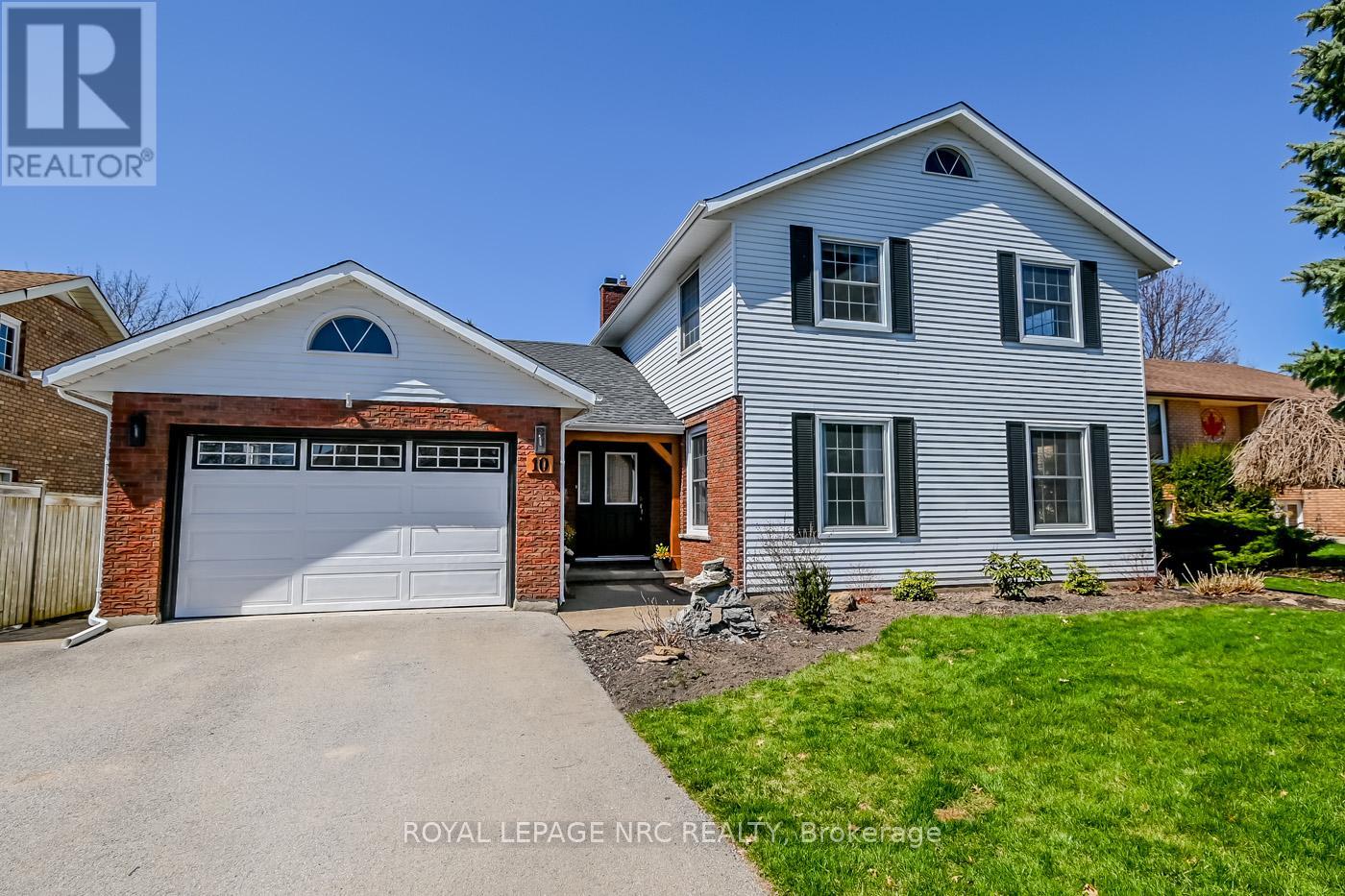 Property at 10 VINEMOUNT DRIVE image 1