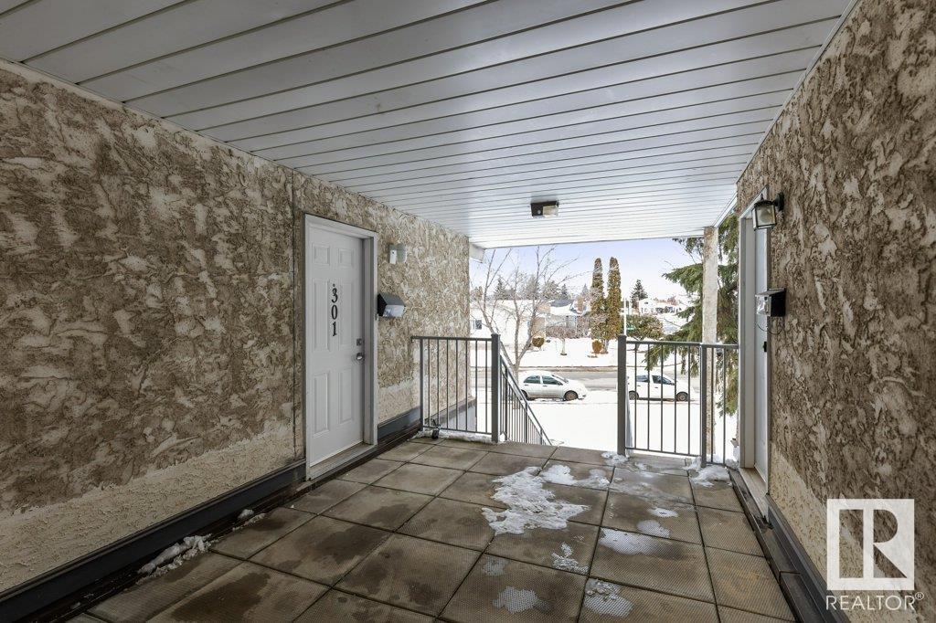 Property at 301 LANCASTER TC NW image 3