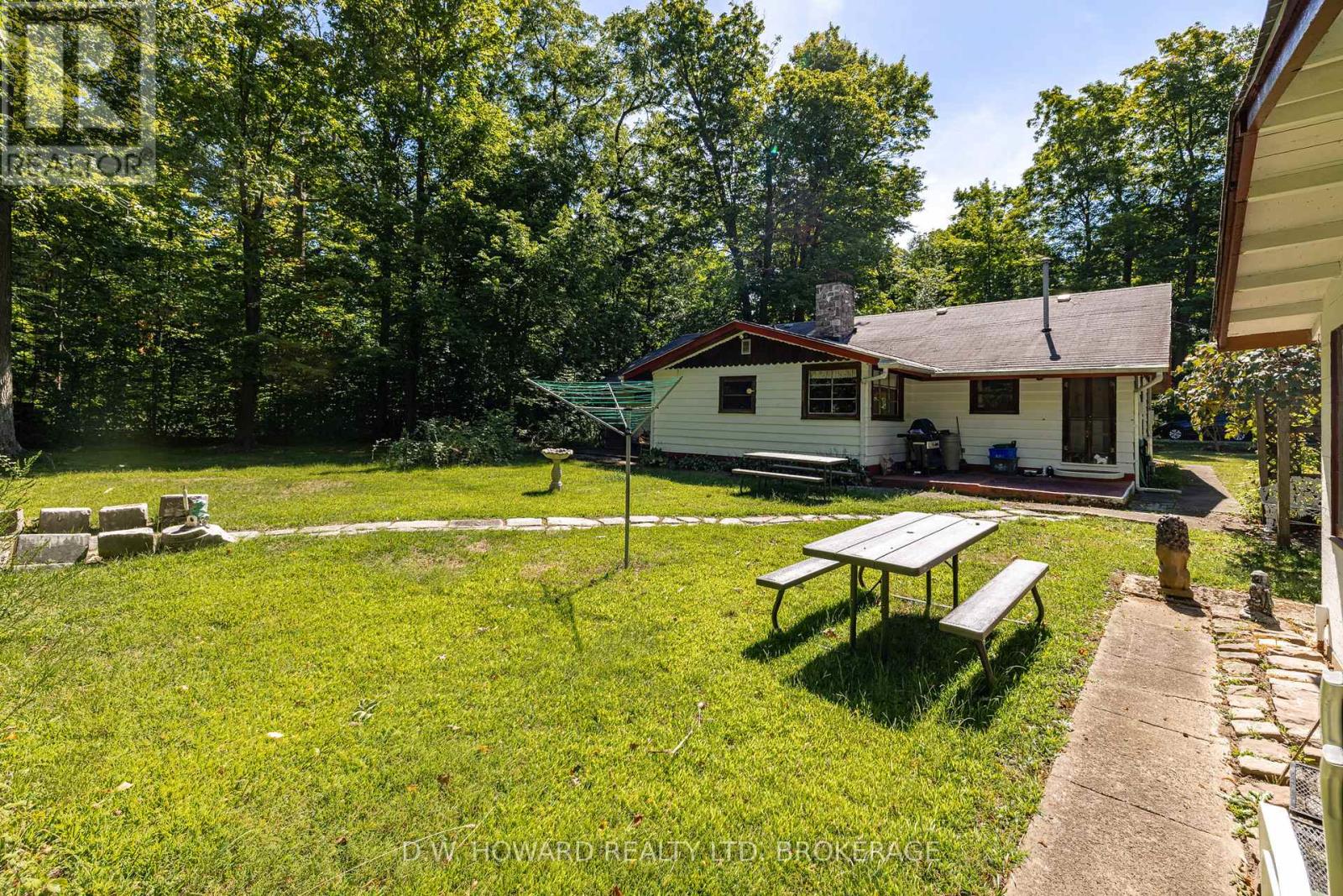 3052 Maple Avenue, Fort Erie, Ontario  L0S 1N0 - Photo 11 - X12094140