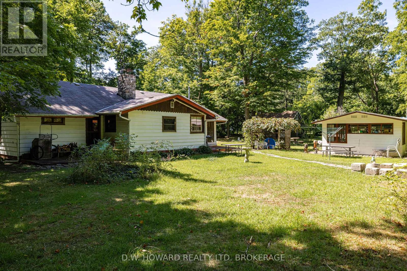 3052 Maple Avenue, Fort Erie, Ontario  L0S 1N0 - Photo 12 - X12094140