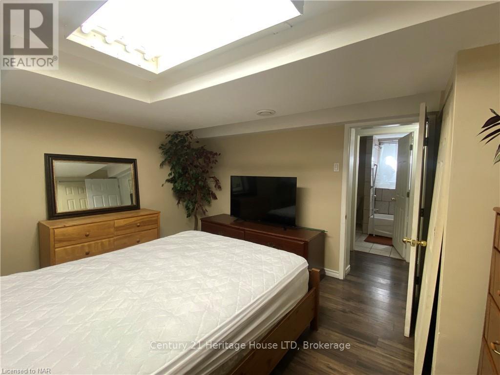 6042 Culp Street, Niagara Falls, Ontario  L2G 2B7 - Photo 10 - X12094153