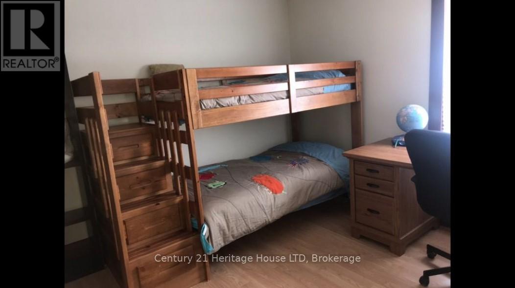 6042 Culp Street, Niagara Falls, Ontario  L2G 2B7 - Photo 38 - X12094153