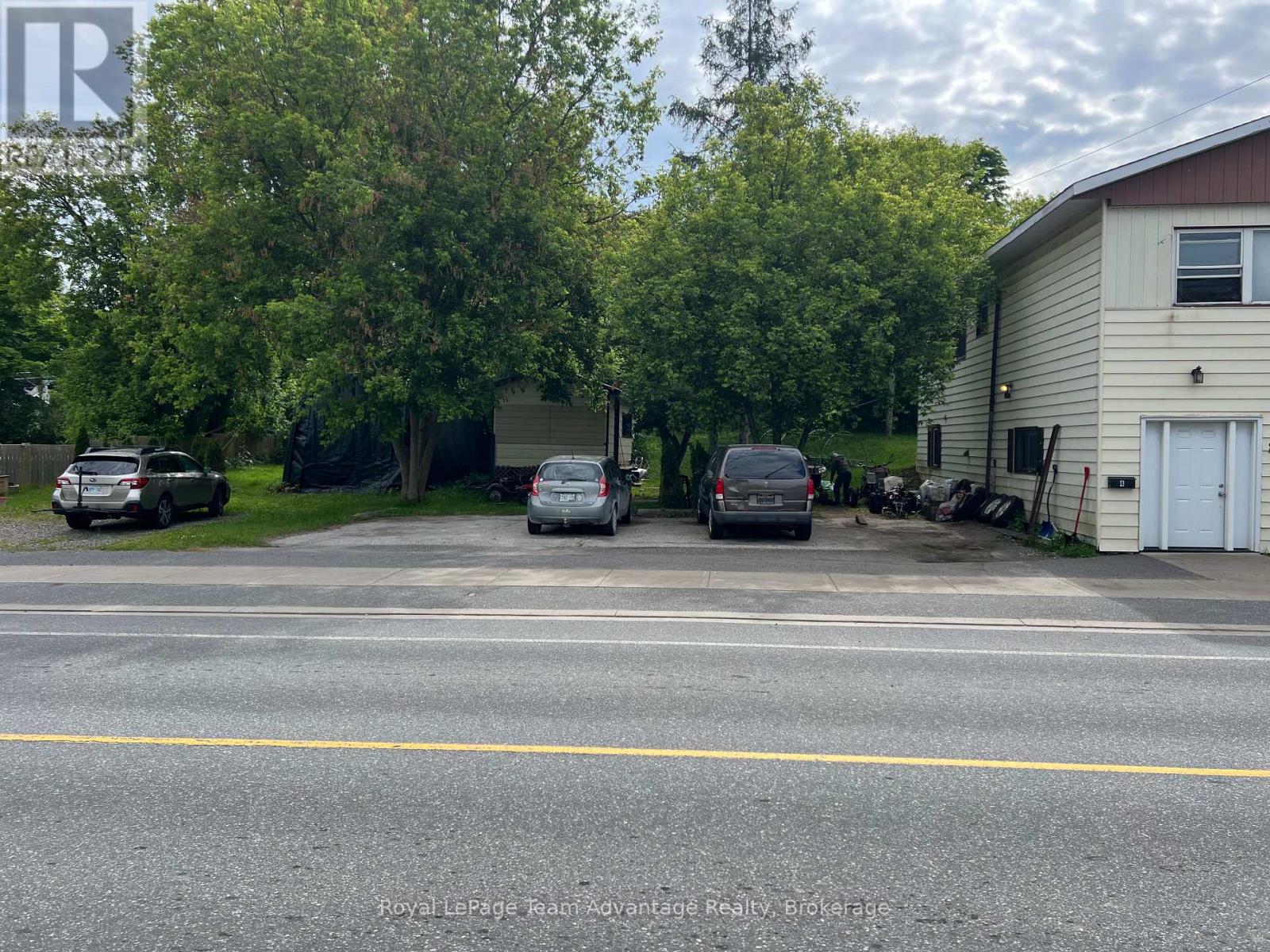 8 Emily Street, Parry Sound, Ontario  P2A 2P3 - Photo 3 - X12094087