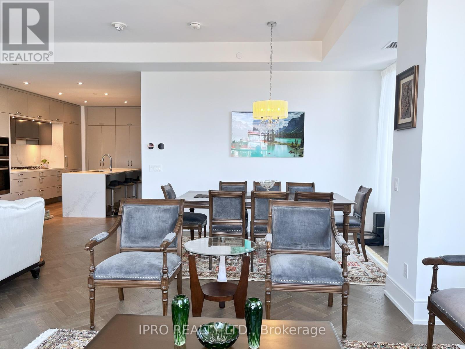 1002 - 455 Wellington Street W, Toronto, Ontario  M5J 2R2 - Photo 17 - C12094064