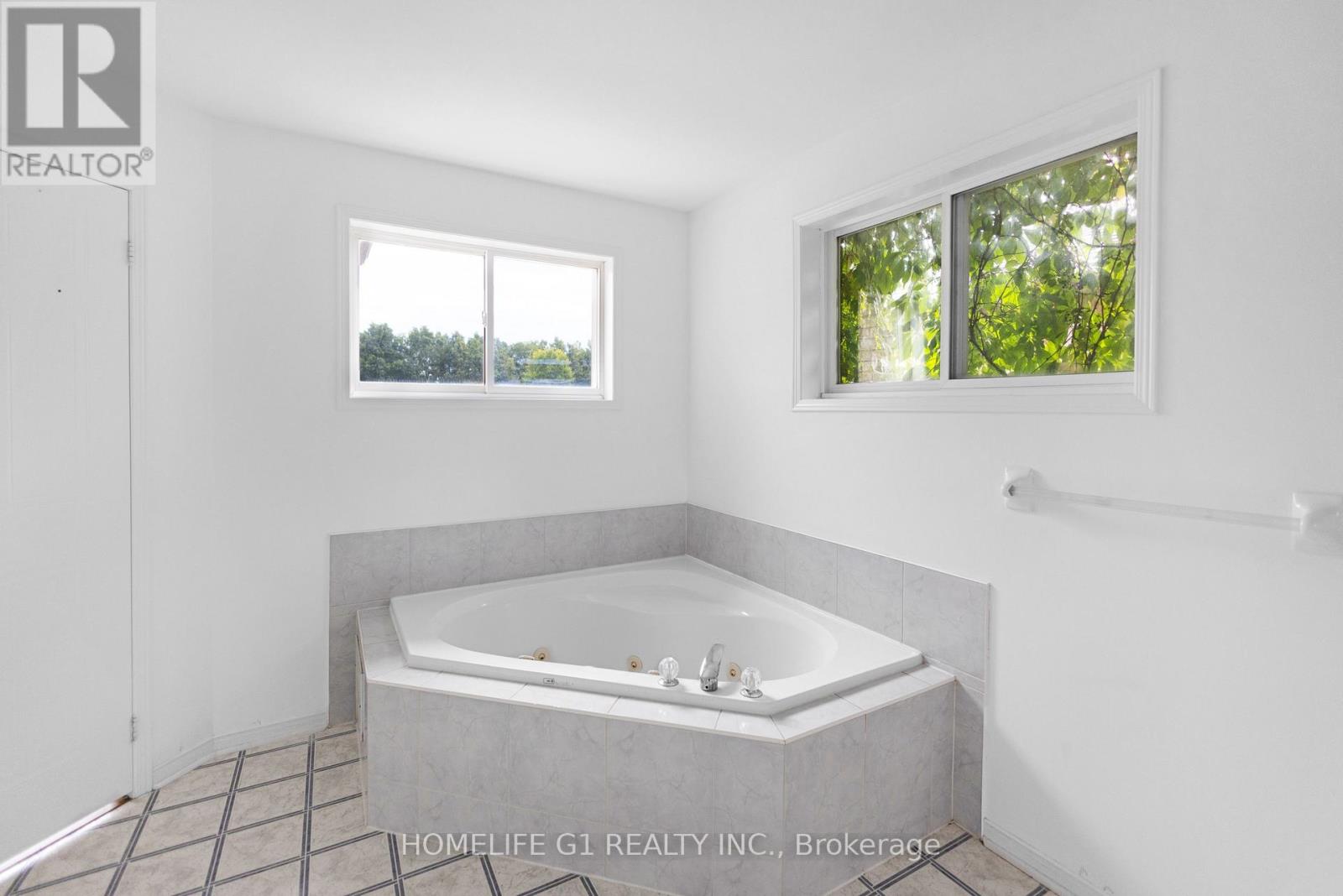 9 Hodgson Drive, Barrie, Ontario  L4N 7Y2 - Photo 18 - S12094143