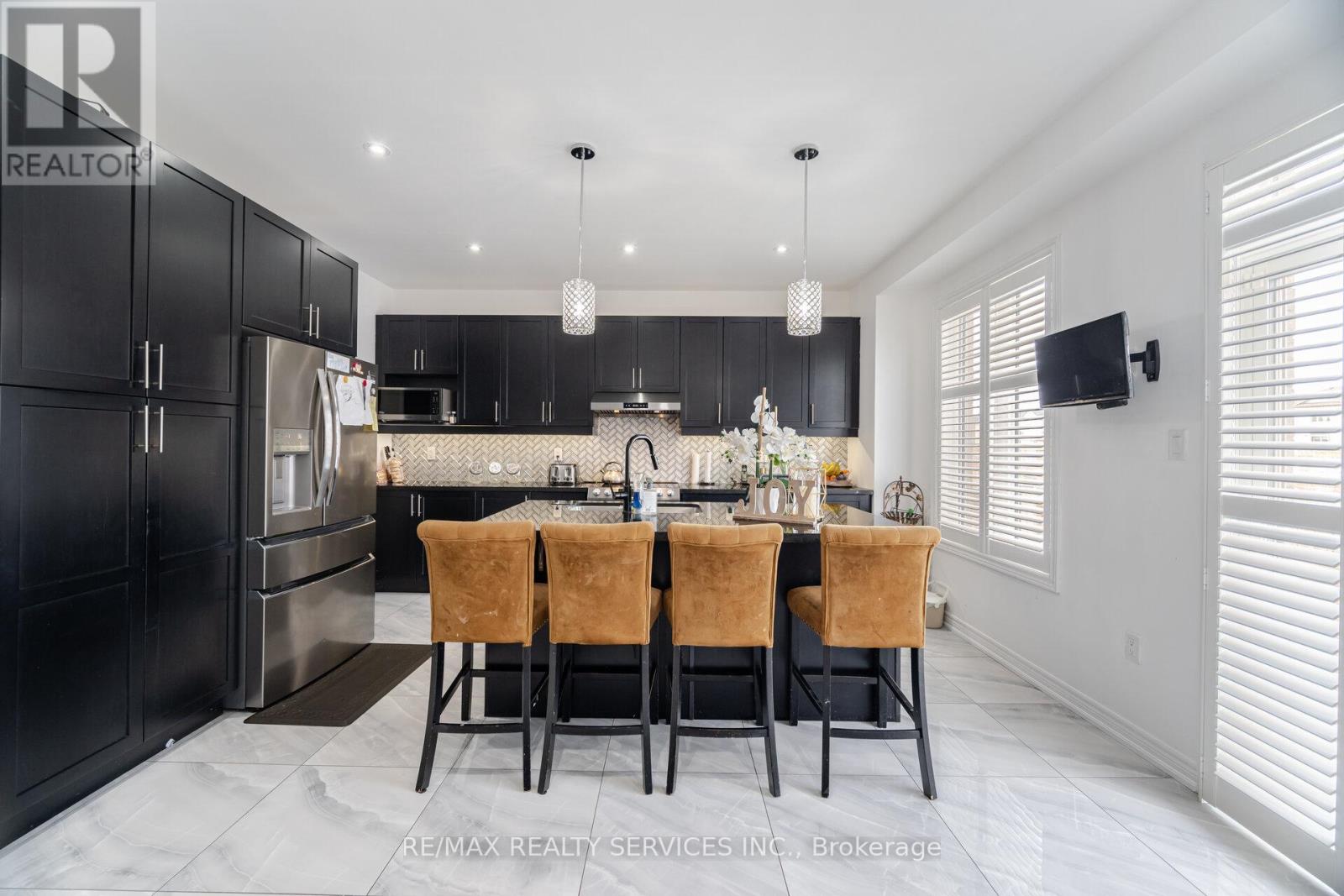 Property at 17 BOATHOUSE ROAD image 2