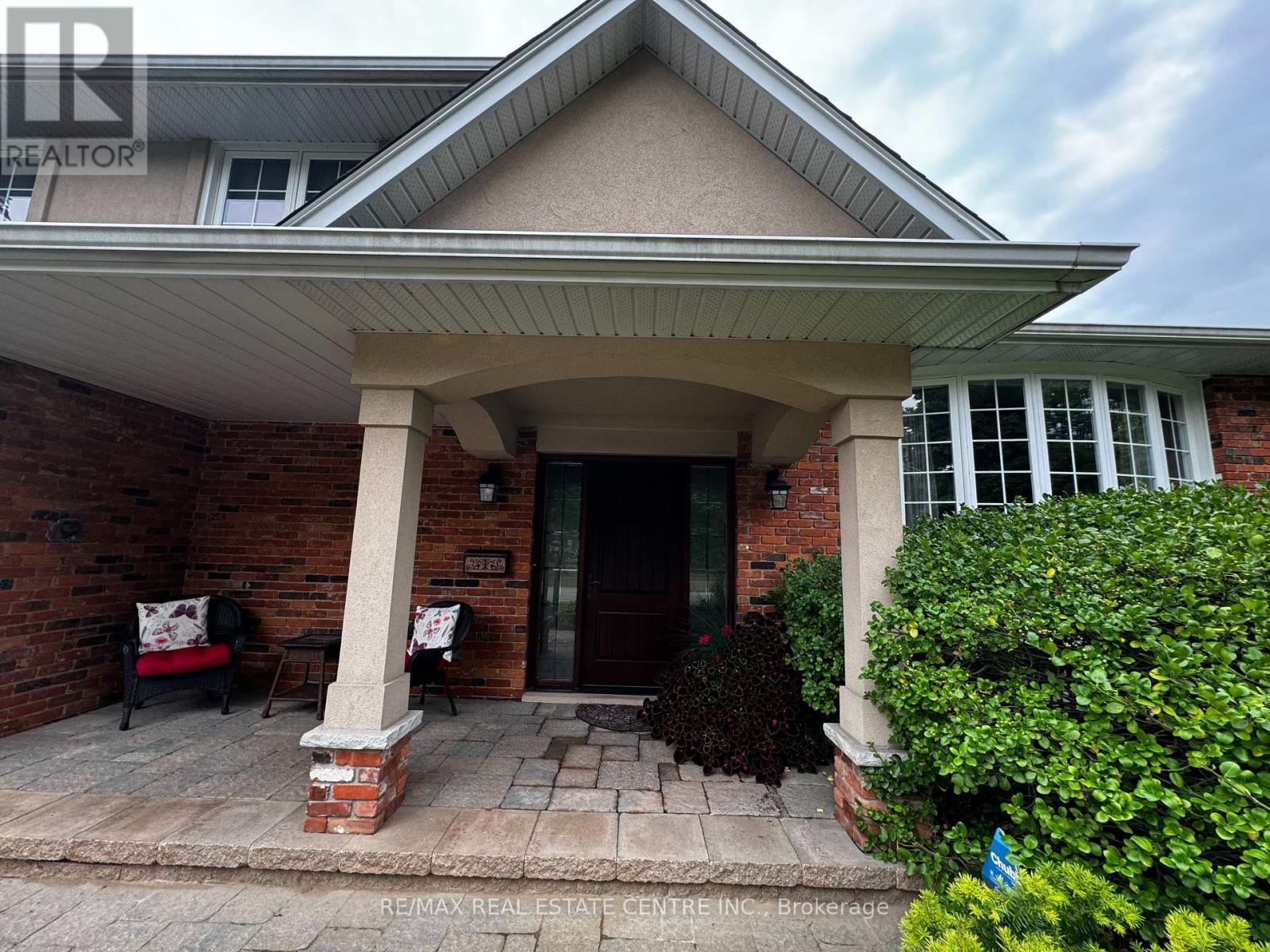Property at 2162 DEVON ROAD image 3