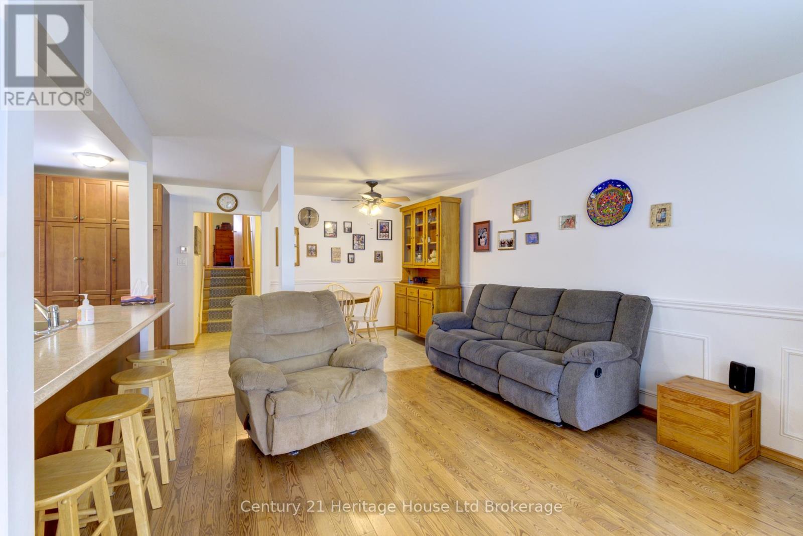 72 Magnolia Drive, Brant, Ontario N3L 3L3 - Photo 10 - X12002141