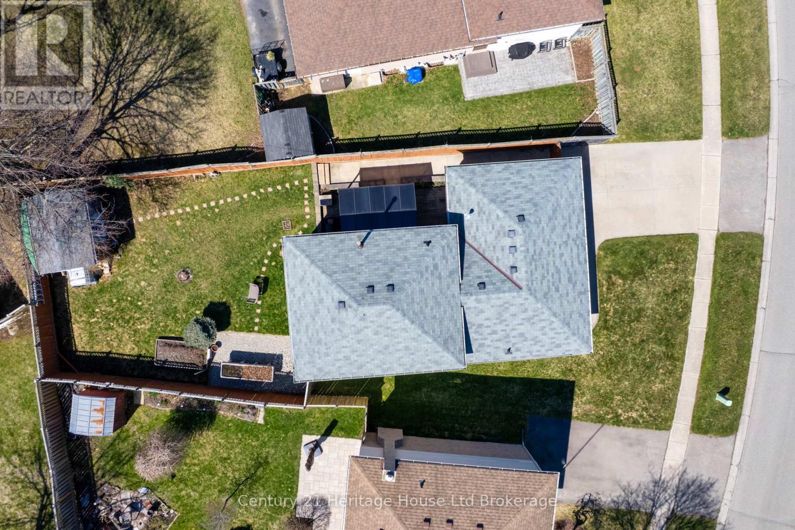 72 Magnolia Drive, Brant, Ontario N3L 3L3 - Photo 45 - X12002141