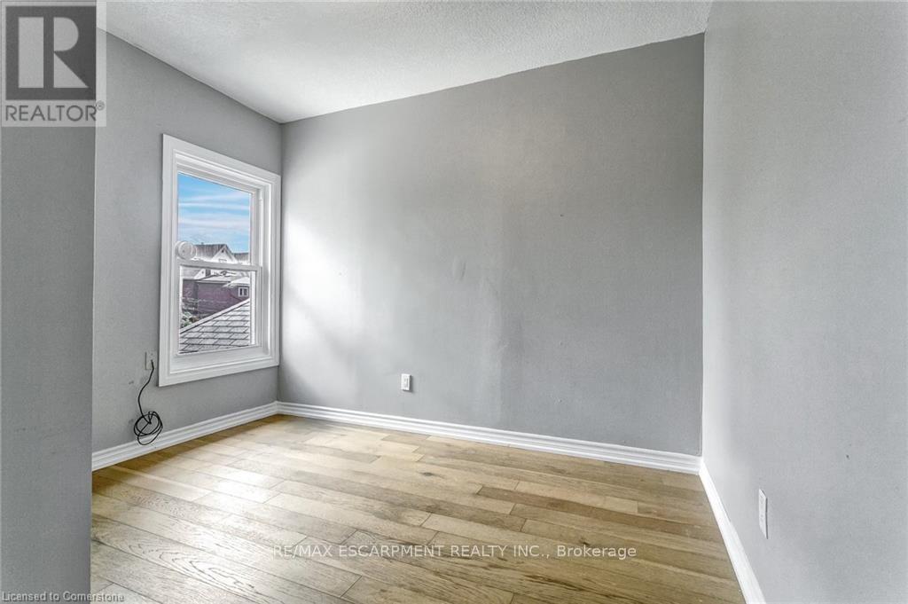 26 Madison Avenue, Hamilton, Ontario  L8L 5Y3 - Photo 16 - X12094058