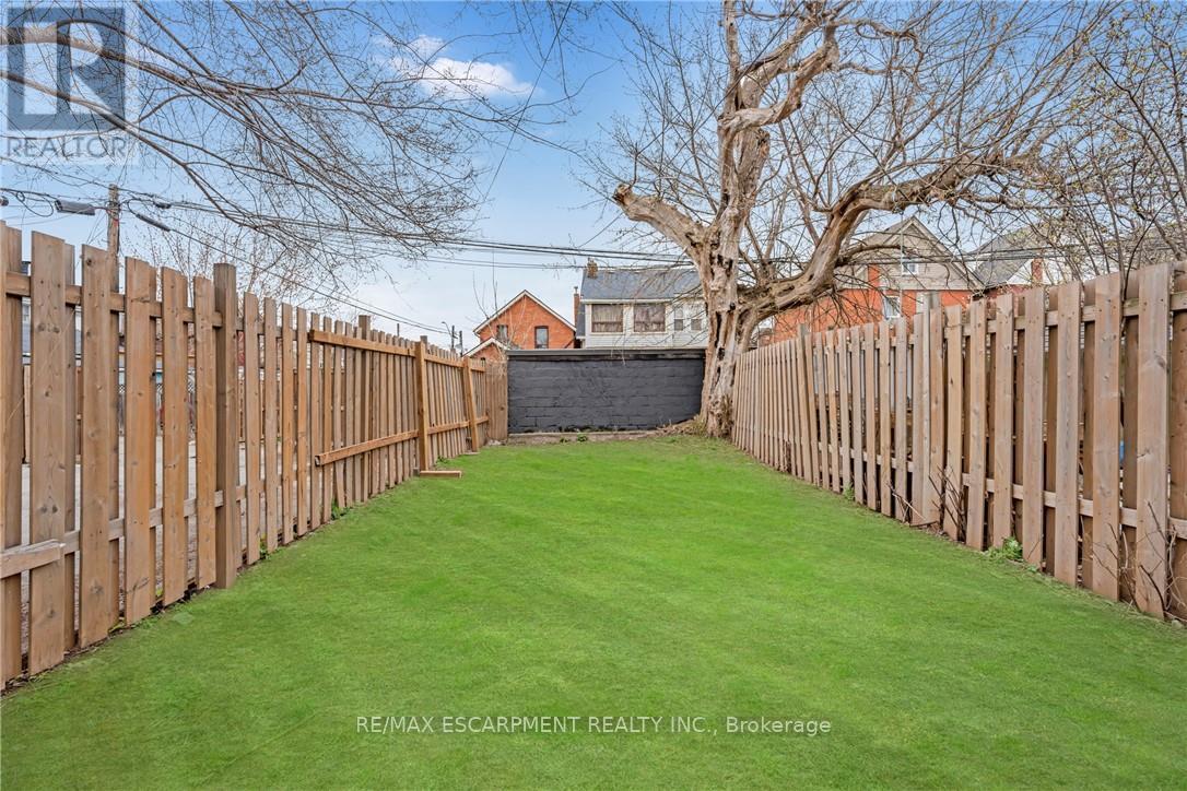 26 Madison Avenue, Hamilton, Ontario  L8L 5Y3 - Photo 22 - X12094058