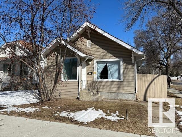 Property at 11903 94 ST NW image 2