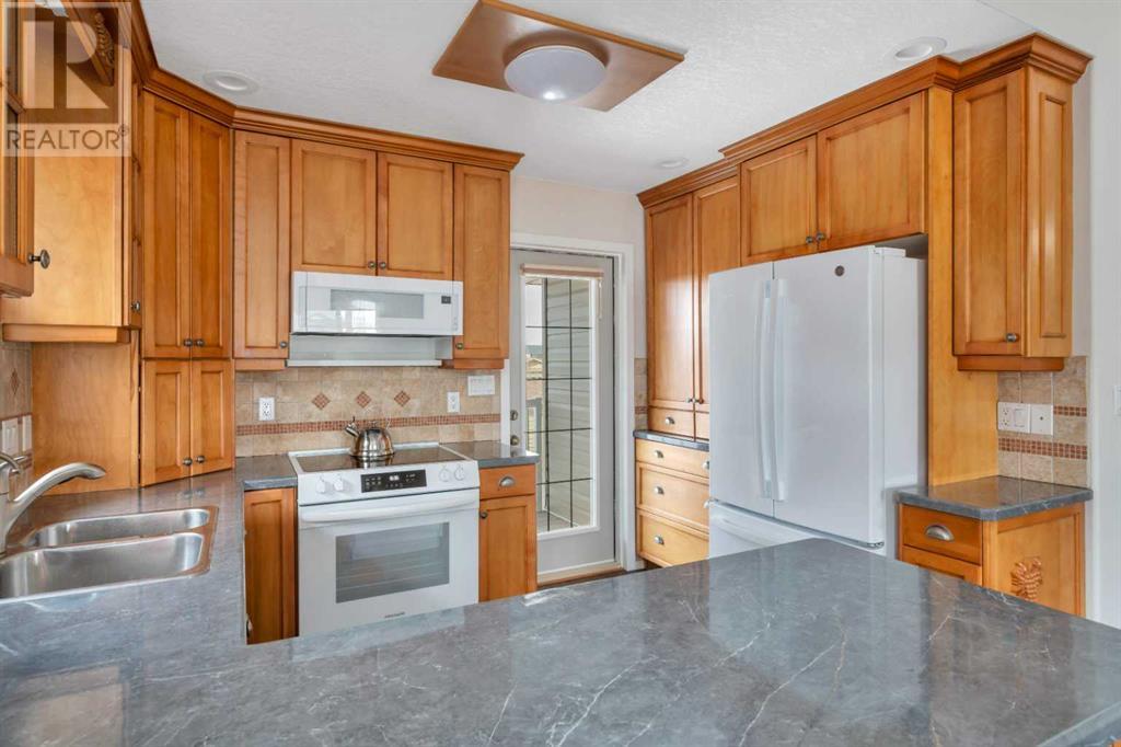 6610 40 Avenue, Stettler, Alberta  T4L 1L5 - Photo 13 - A2208548