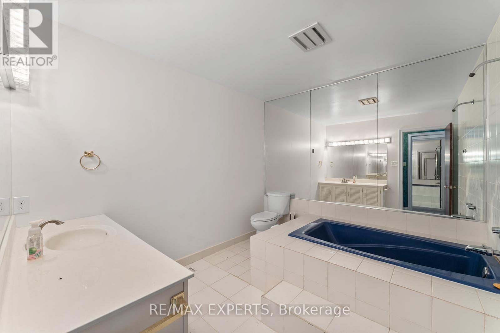 16 Millwood Parkway, Vaughan, Ontario  L4H 4X5 - Photo 24 - N12094177