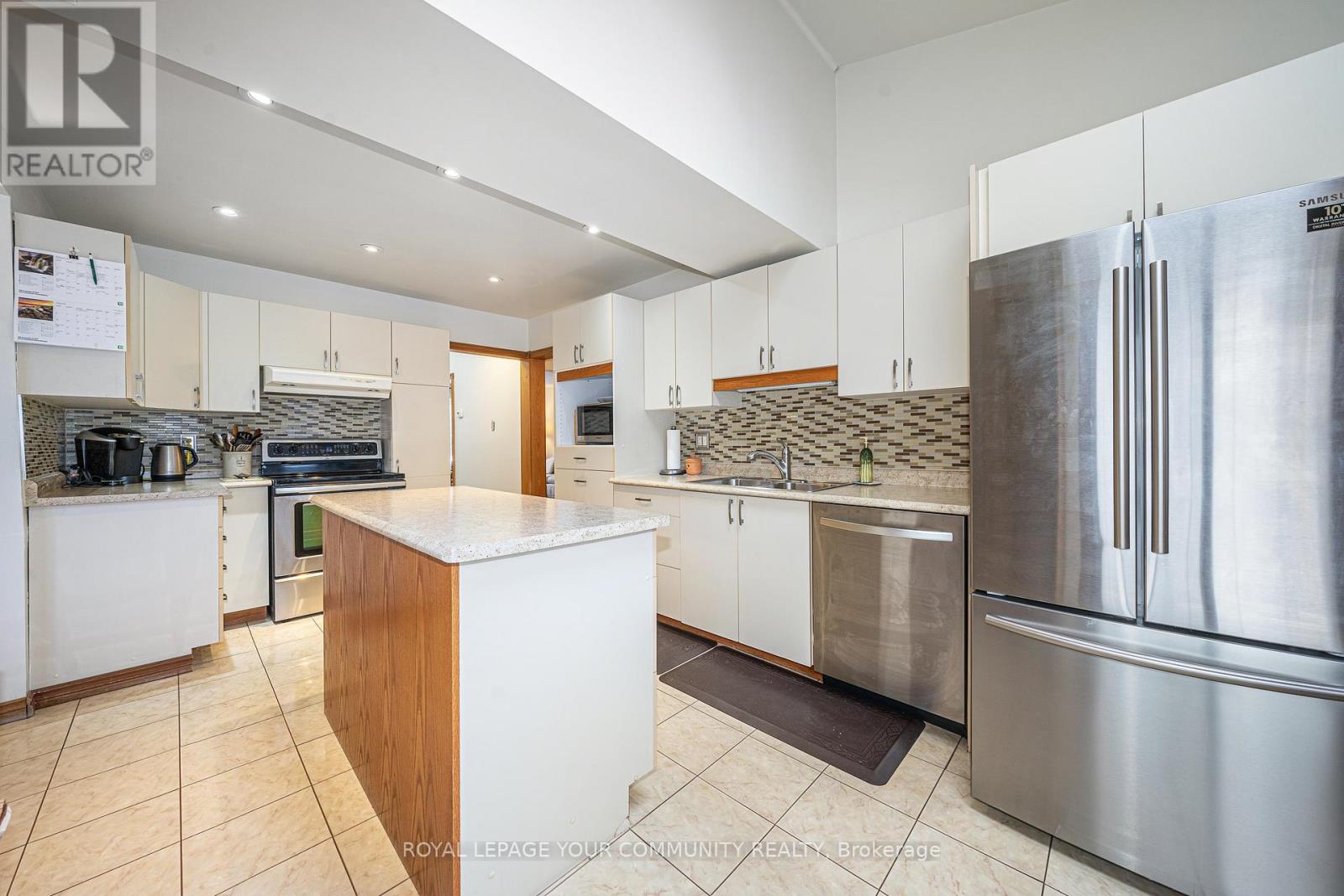 79 Mayvern Crescent, Richmond Hill (North Richvale), Ontario  L4C 5J6 - Photo 12 - N12002387