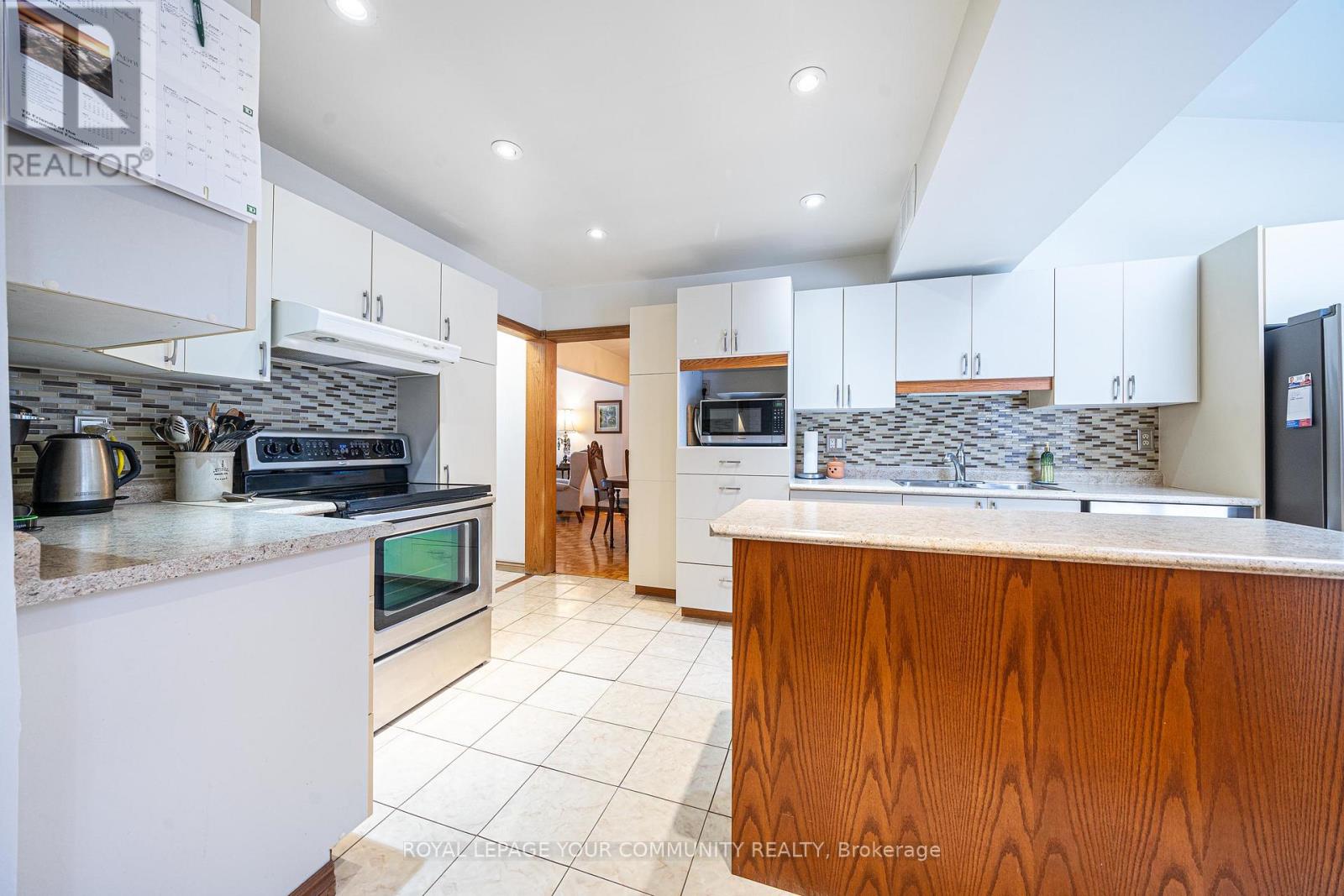 79 Mayvern Crescent, Richmond Hill (North Richvale), Ontario  L4C 5J6 - Photo 11 - N12002387