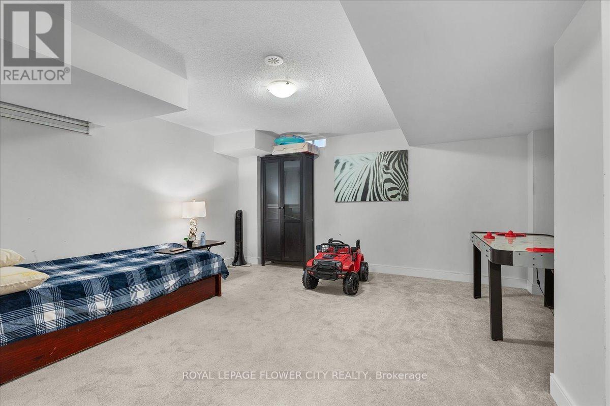 8 Kersey Lane, Halton Hills, Ontario  L7G 0K1 - Photo 39 - W12090359