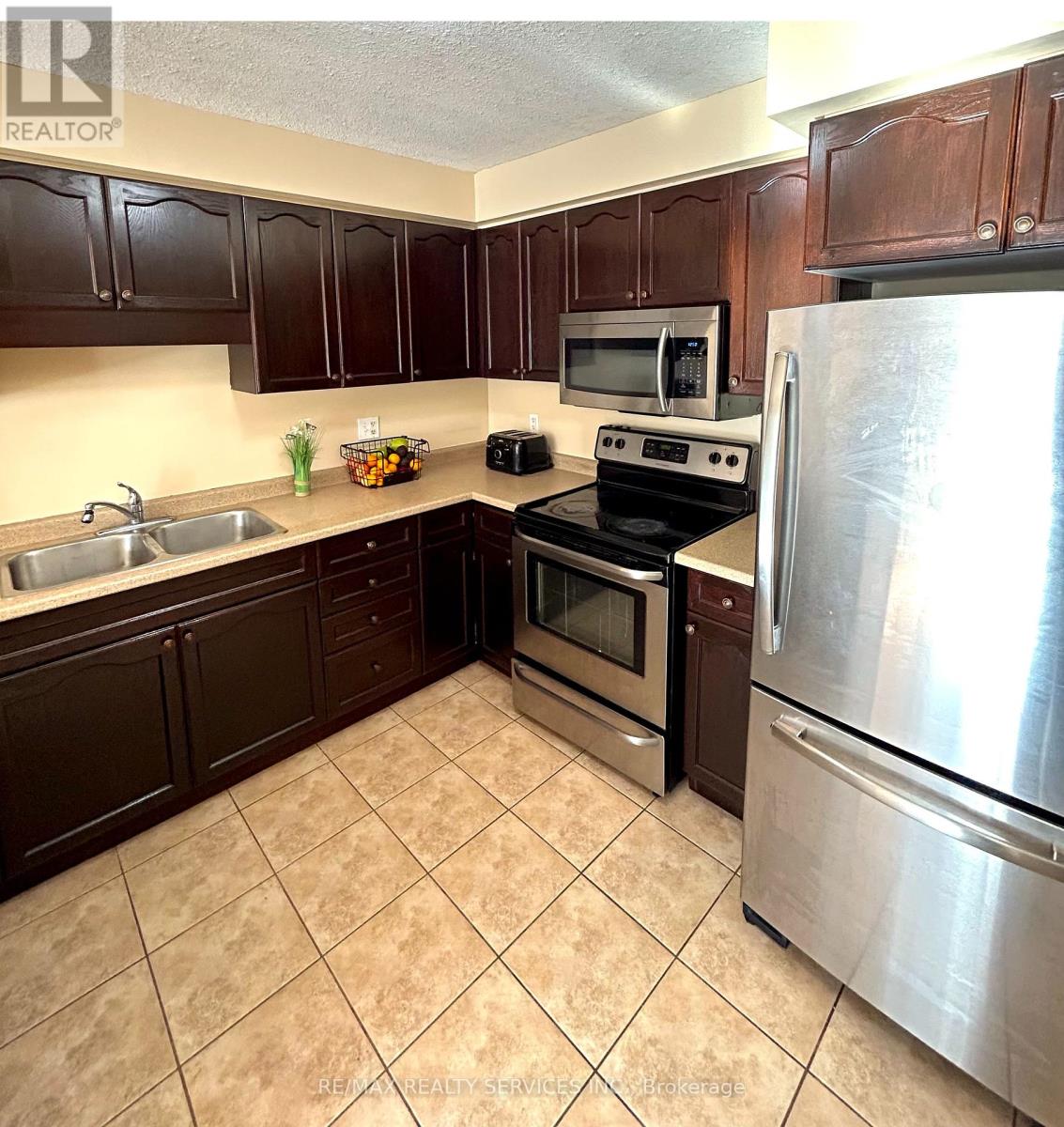 Property at 4 - 36 FALLOWFIELD DRIVE image 2