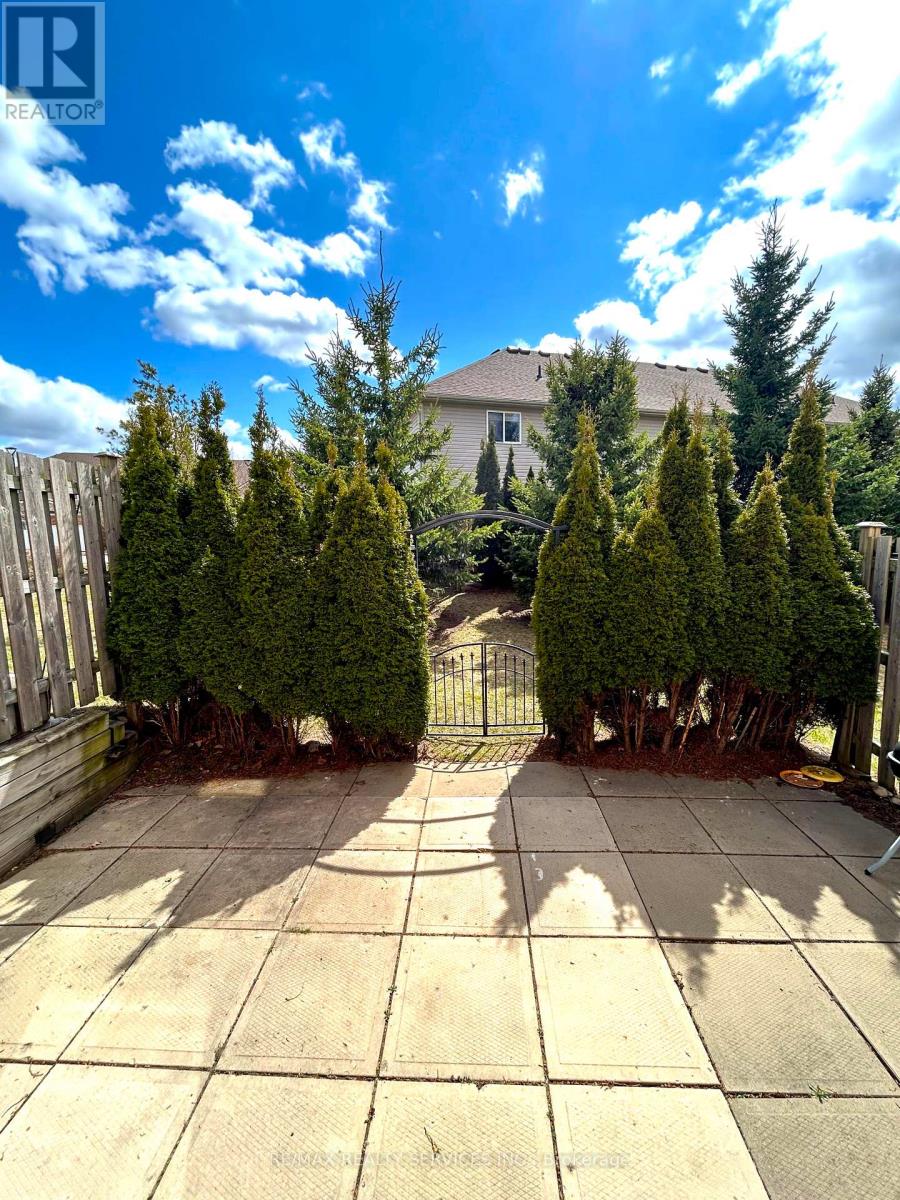4 - 36 Fallowfield Drive, Kitchener, Ontario  N2C 0A8 - Photo 17 - X12089603