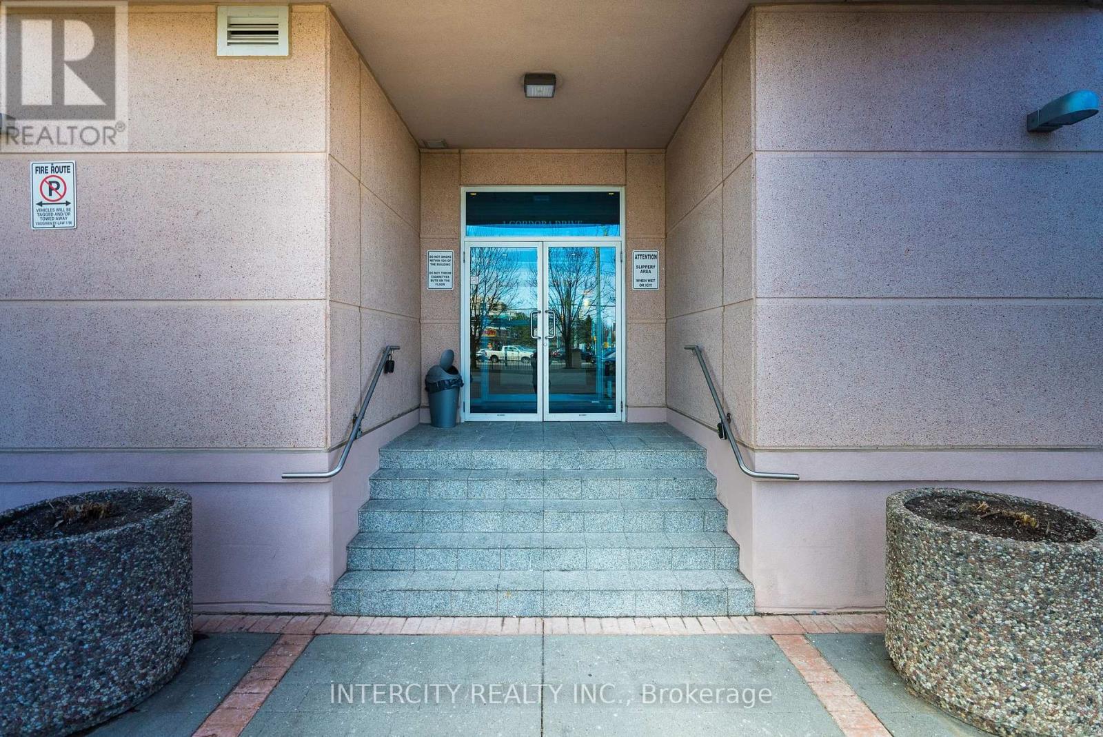 607 - 1 Cordoba Drive, Vaughan, Ontario  L4J 8S3 - Photo 4 - N12094238