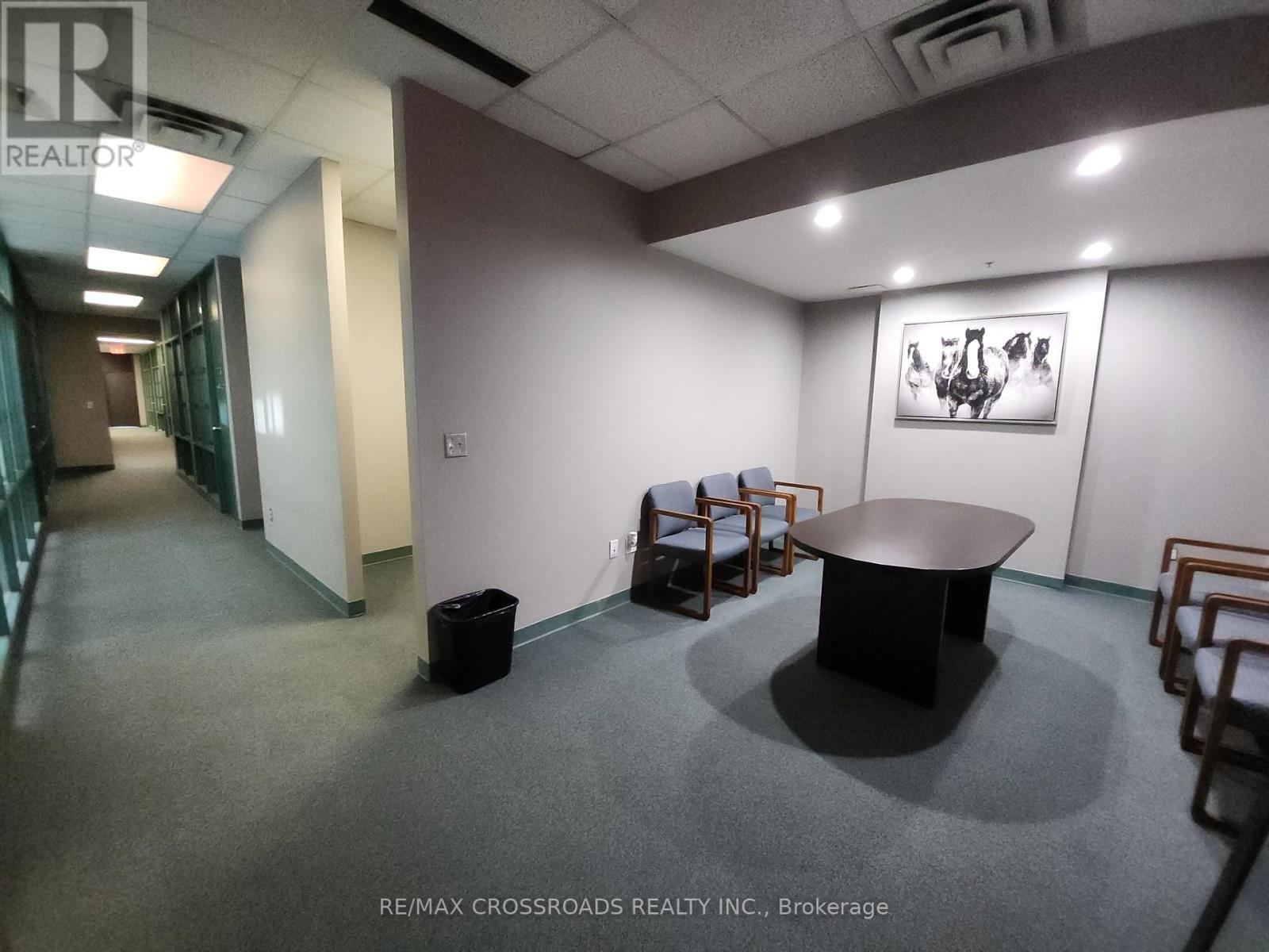 220d - 50 Dunlop Street, Barrie, Ontario  L4M 6J9 - Photo 12 - S12094213